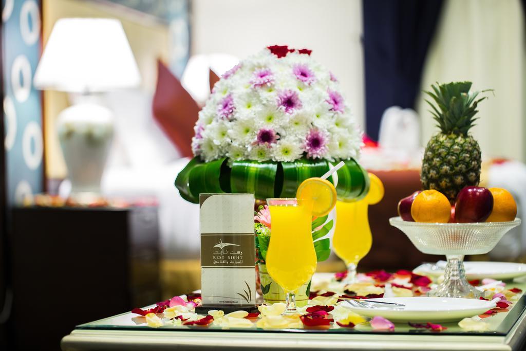 Rest Night Serviced Apartments- Alhamra 리야드 외부 사진 A fruit basket