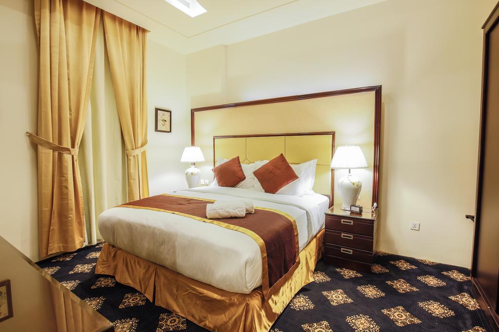 Rest Night Serviced Apartments- Alhamra 리야드 외부 사진 A bedroom at the hotel