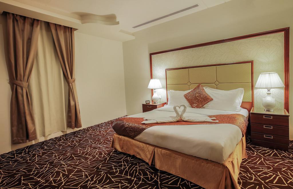 Rest Night Serviced Apartments- Alhamra 리야드 외부 사진 A bedroom at the hotel