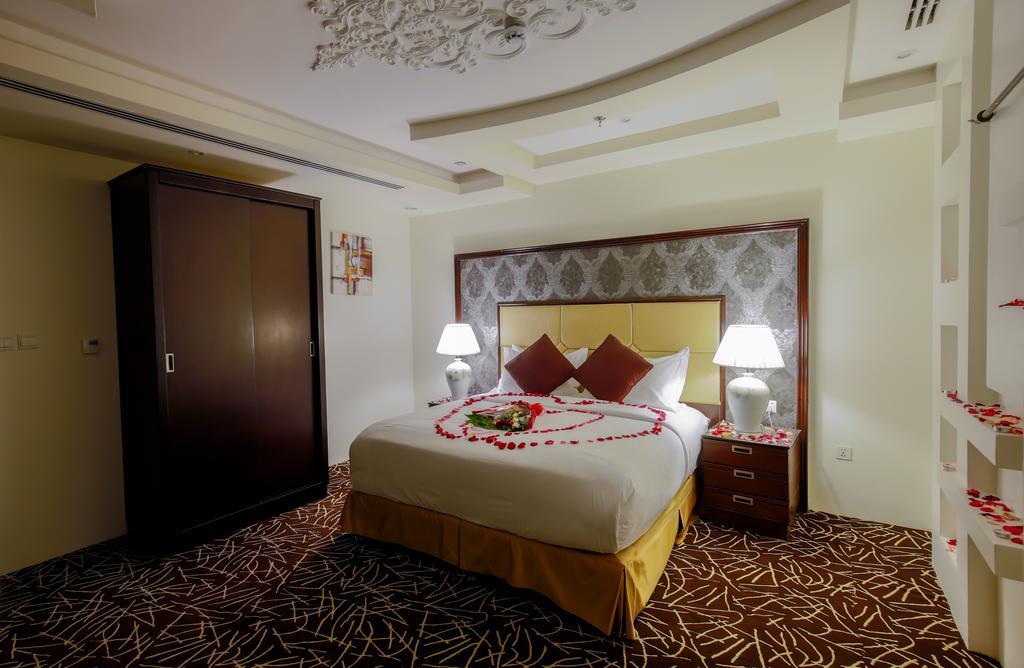Rest Night Serviced Apartments- Alhamra 리야드 외부 사진 A bedroom at the hotel