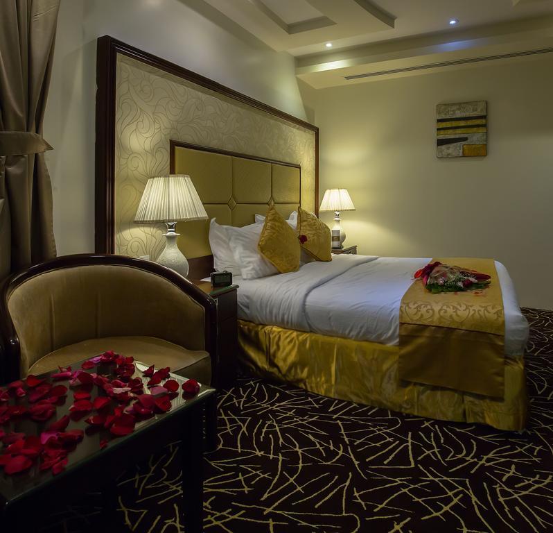 Rest Night Serviced Apartments- Alhamra 리야드 외부 사진 A bedroom at the hotel