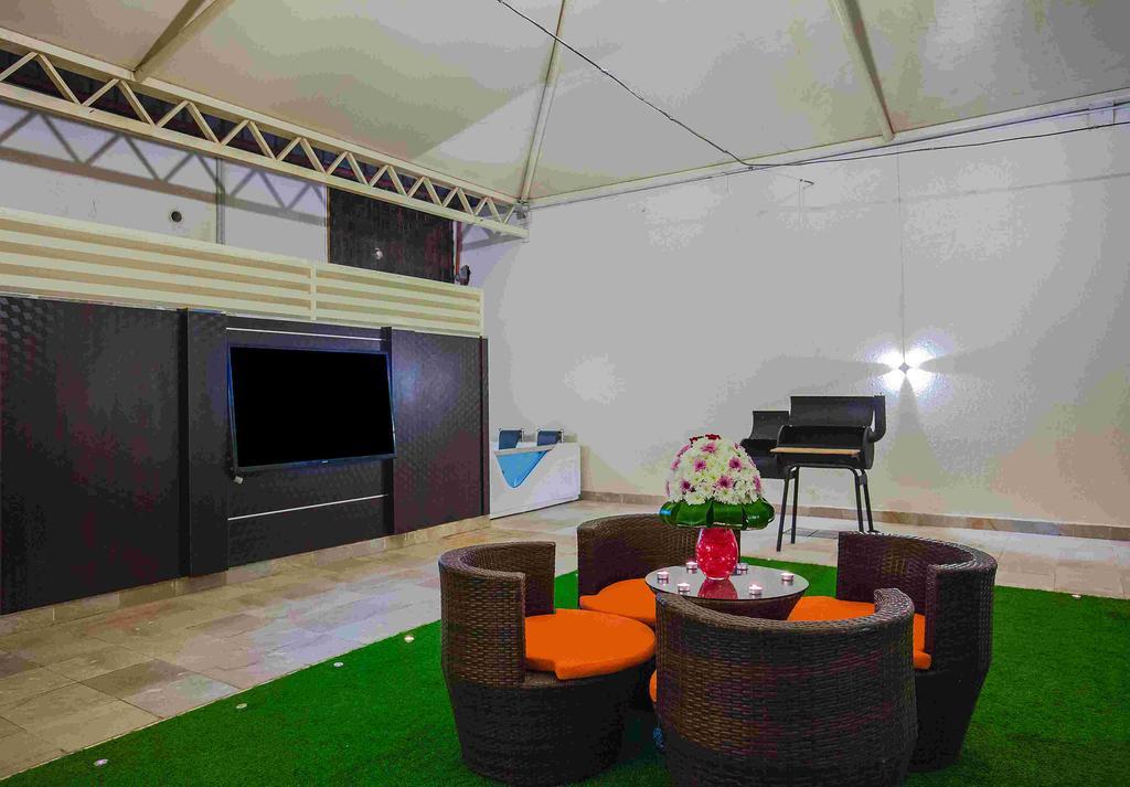 Rest Night Serviced Apartments- Alhamra 리야드 외부 사진 The interior of a tent