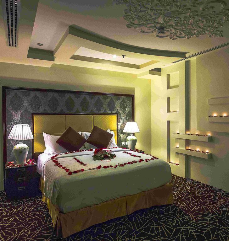 Rest Night Serviced Apartments- Alhamra 리야드 외부 사진 A bedroom at the hotel