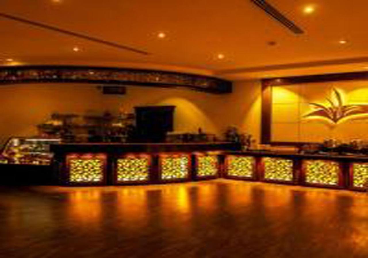 Rest Night Serviced Apartments- Alhamra 리야드 외부 사진 The bar at the hotel